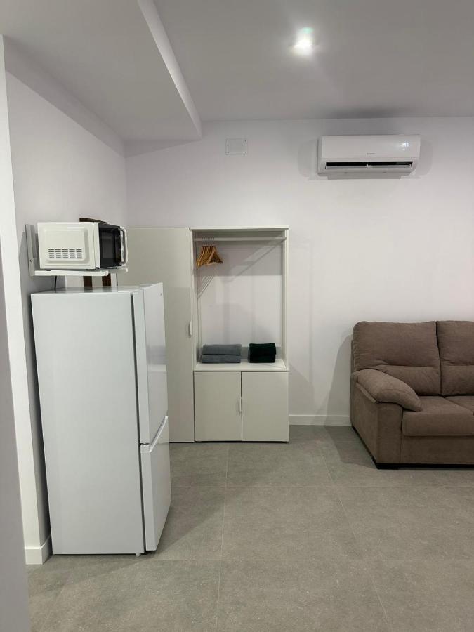 Fantastico Piso A 5 Minutos De La Estacion De Bus Y Tren A Metros De La Playa Apartment Malaga Exterior photo